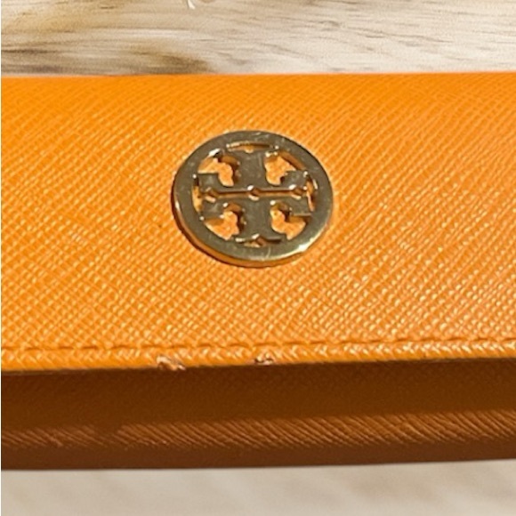 Tory Burch Tan Eye Glass Case - Picture 2 of 9